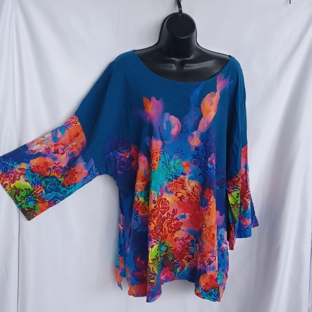 Soft Surroundings Blue Tunic with Multicolor Floral Print